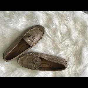 Stylish leather croc loafers!